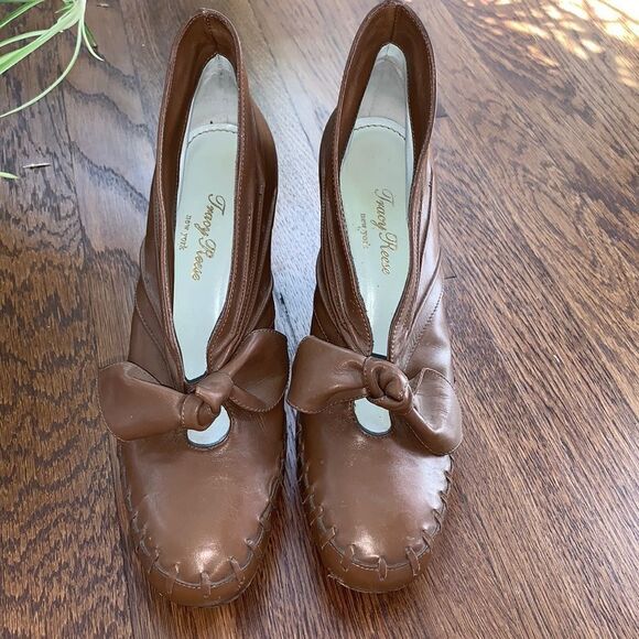 Tracy Reese tan heel shoe boots with bows - Picture 1 of 12